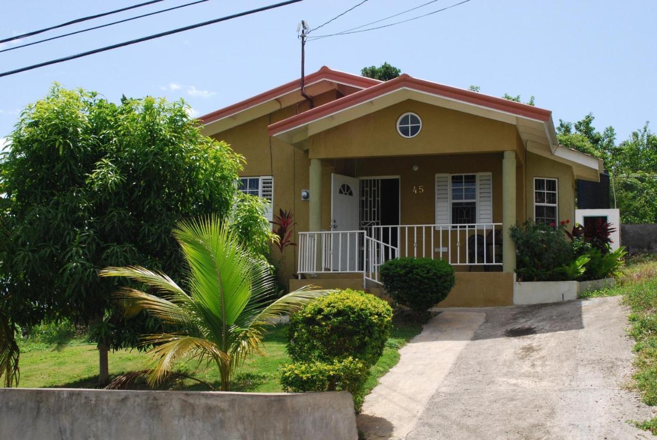 Ocho Rios Emerald 2 Bed 10 Mins Ocho Rios 24Hrs Hot Water Wi Fi Bilik gambar